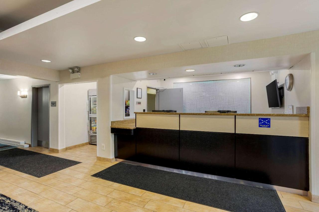 Comfort Inn & Suites Mt Laurel-Philadelphia Маунт-Лорел Экстерьер фото