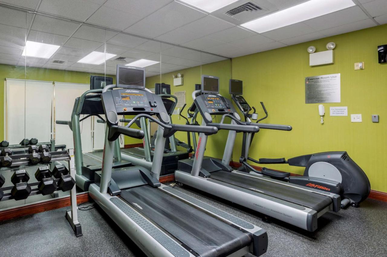 Comfort Inn & Suites Mt Laurel-Philadelphia Маунт-Лорел Экстерьер фото