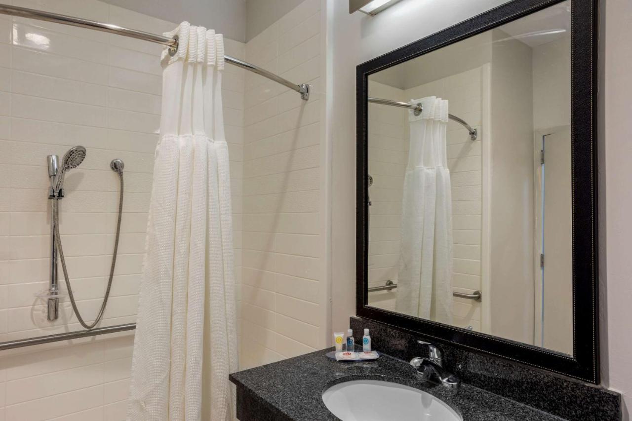 Comfort Inn & Suites Mt Laurel-Philadelphia Маунт-Лорел Экстерьер фото