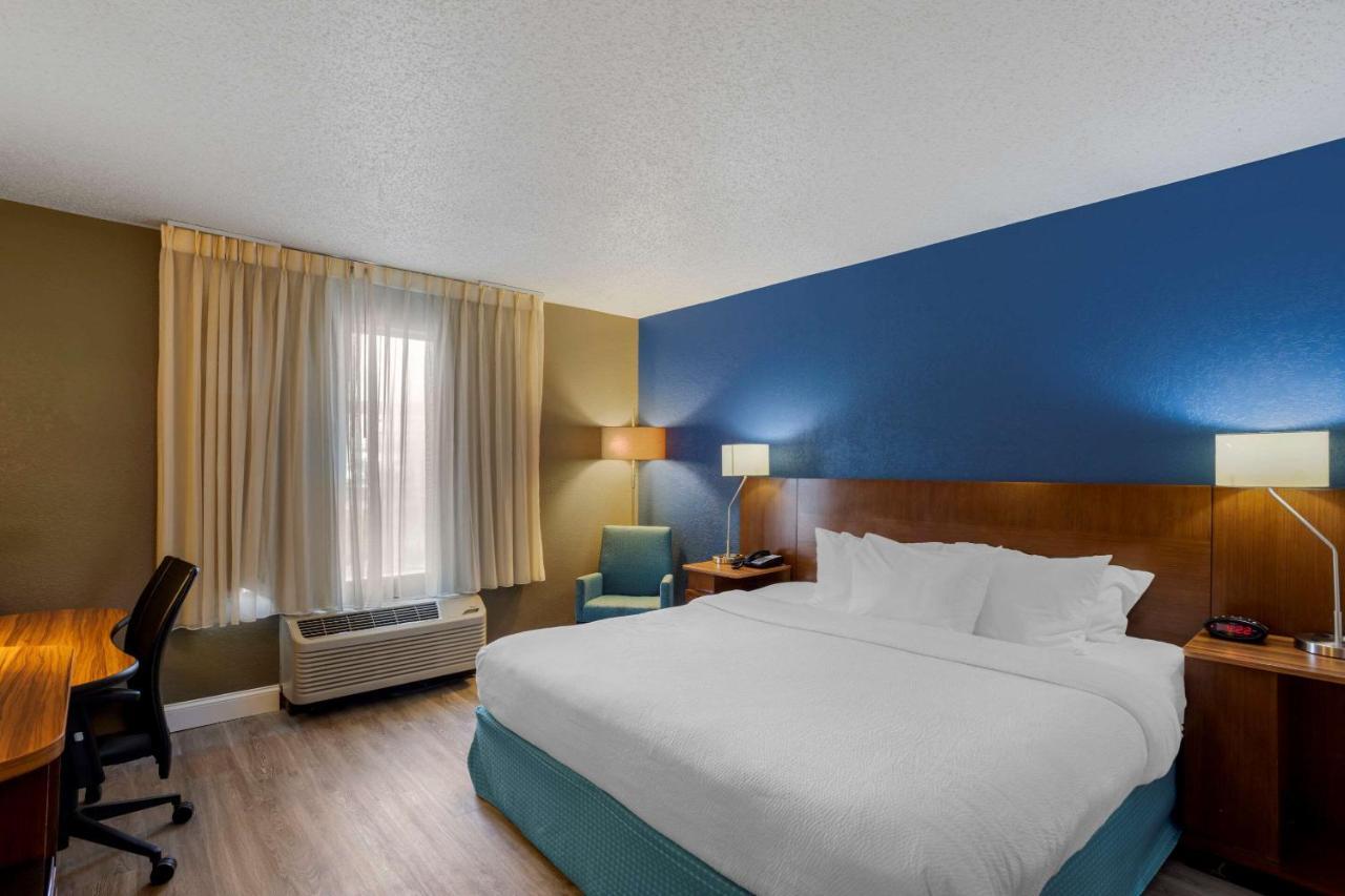 Comfort Inn & Suites Mt Laurel-Philadelphia Маунт-Лорел Экстерьер фото